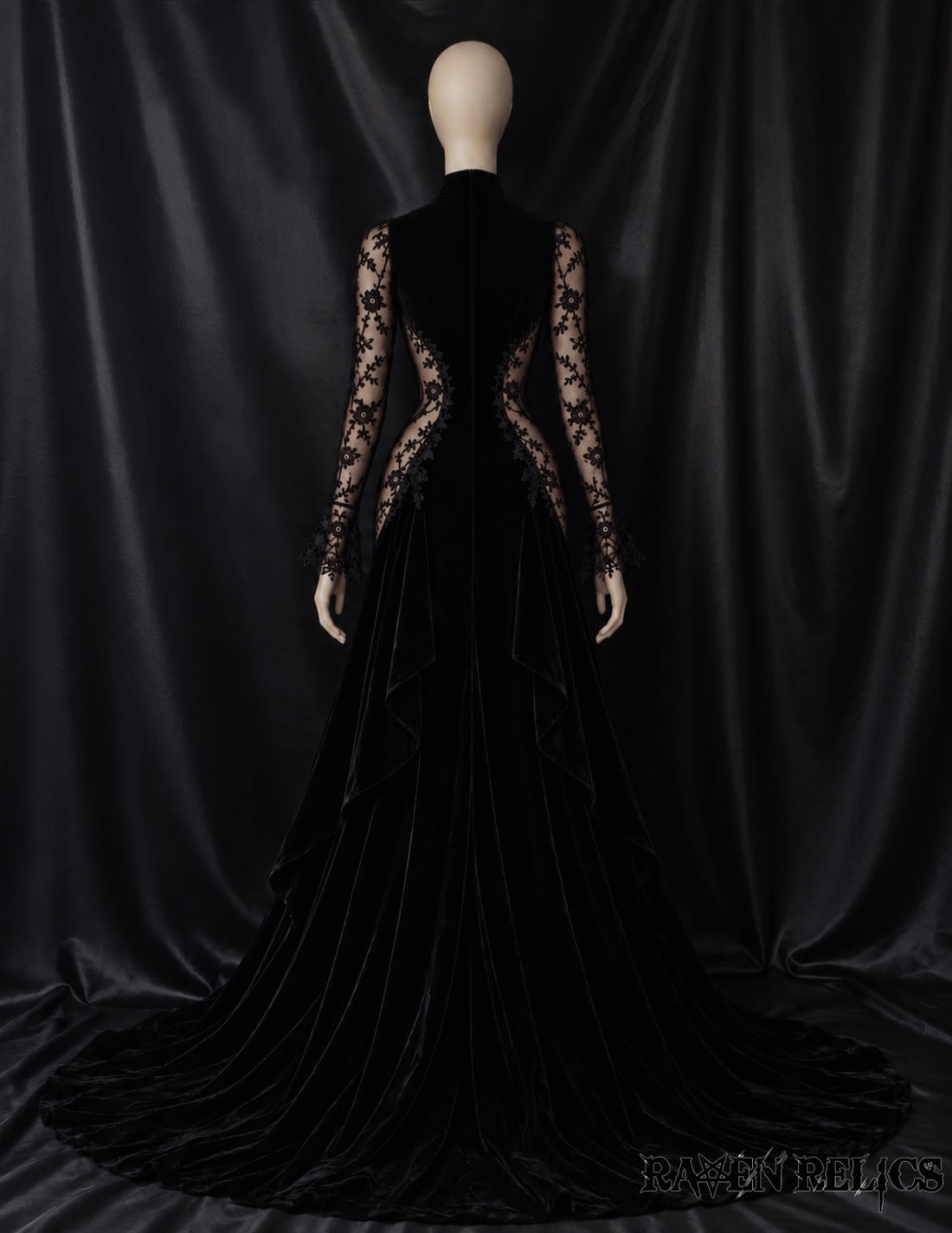 Fino Alla Morte | Black Gothic Wedding Dress